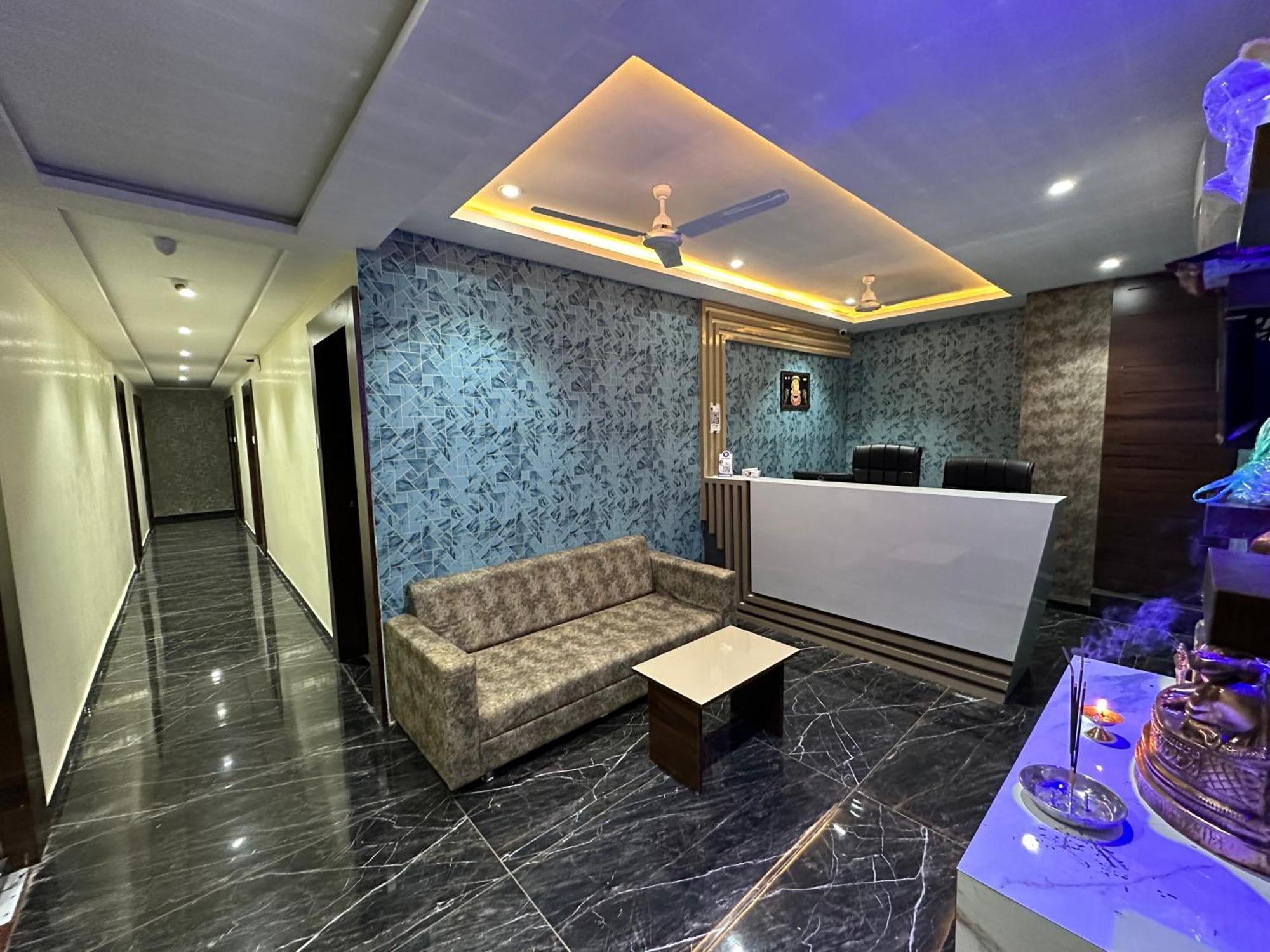 Hotel Golden View Vadodara Exterior photo